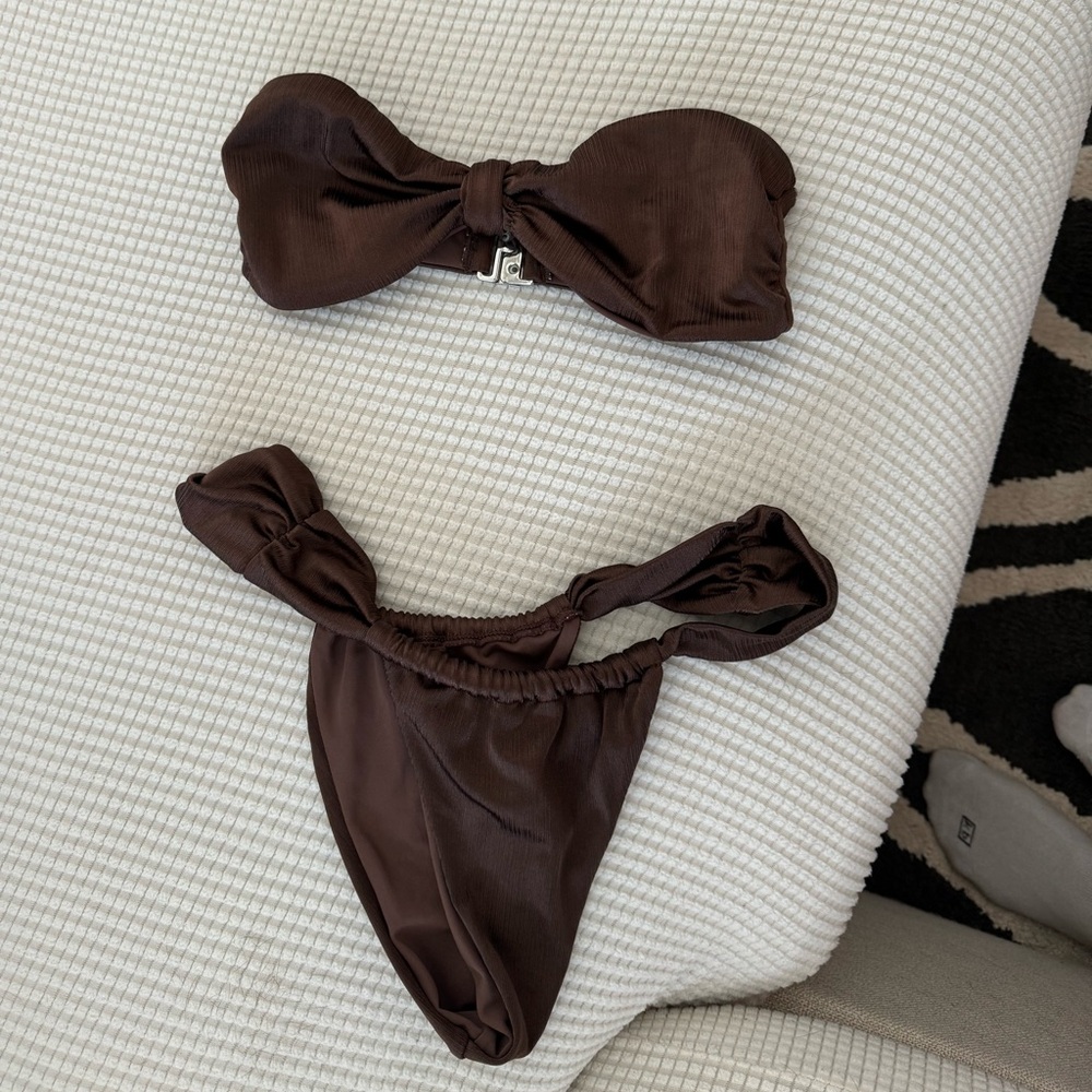 Tiger Mist Swim